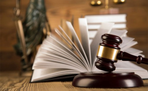 التشريعات والقوانين